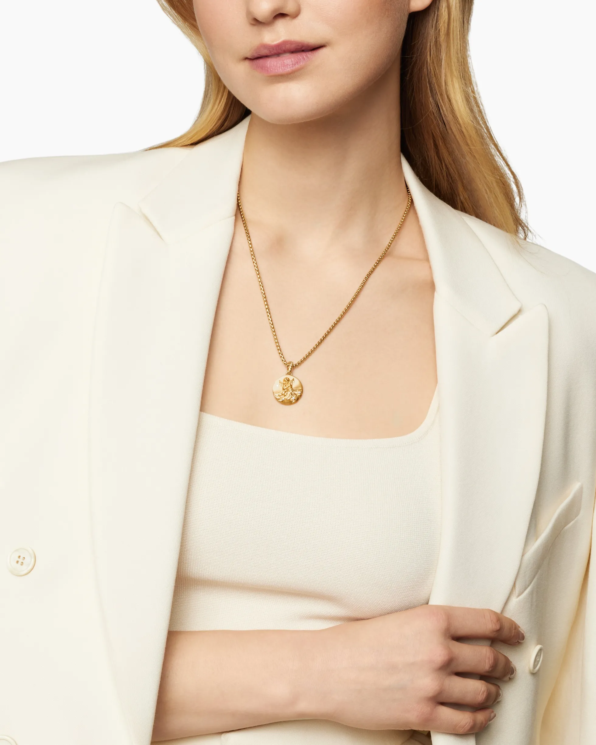 Aquarius Amulet 18K Yellow Gold with Diamonds, 19mm