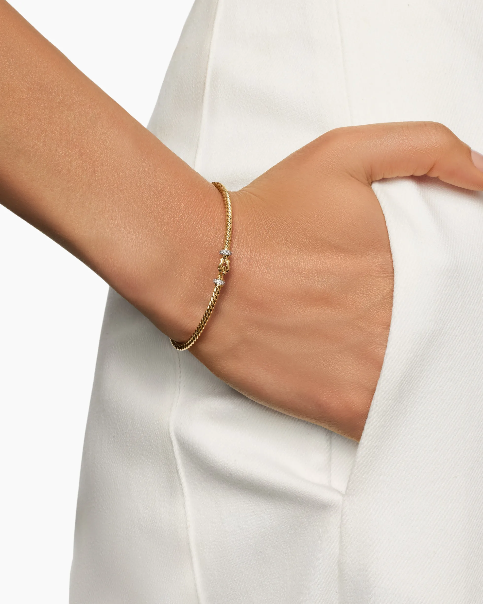 Buckle Classic Cable Bracelet 18K Yellow Gold with Diamonds, 2.6mm