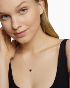 Chatelaine® Heart Pendant Necklace 18K Yellow Gold with Garnet, 8mm