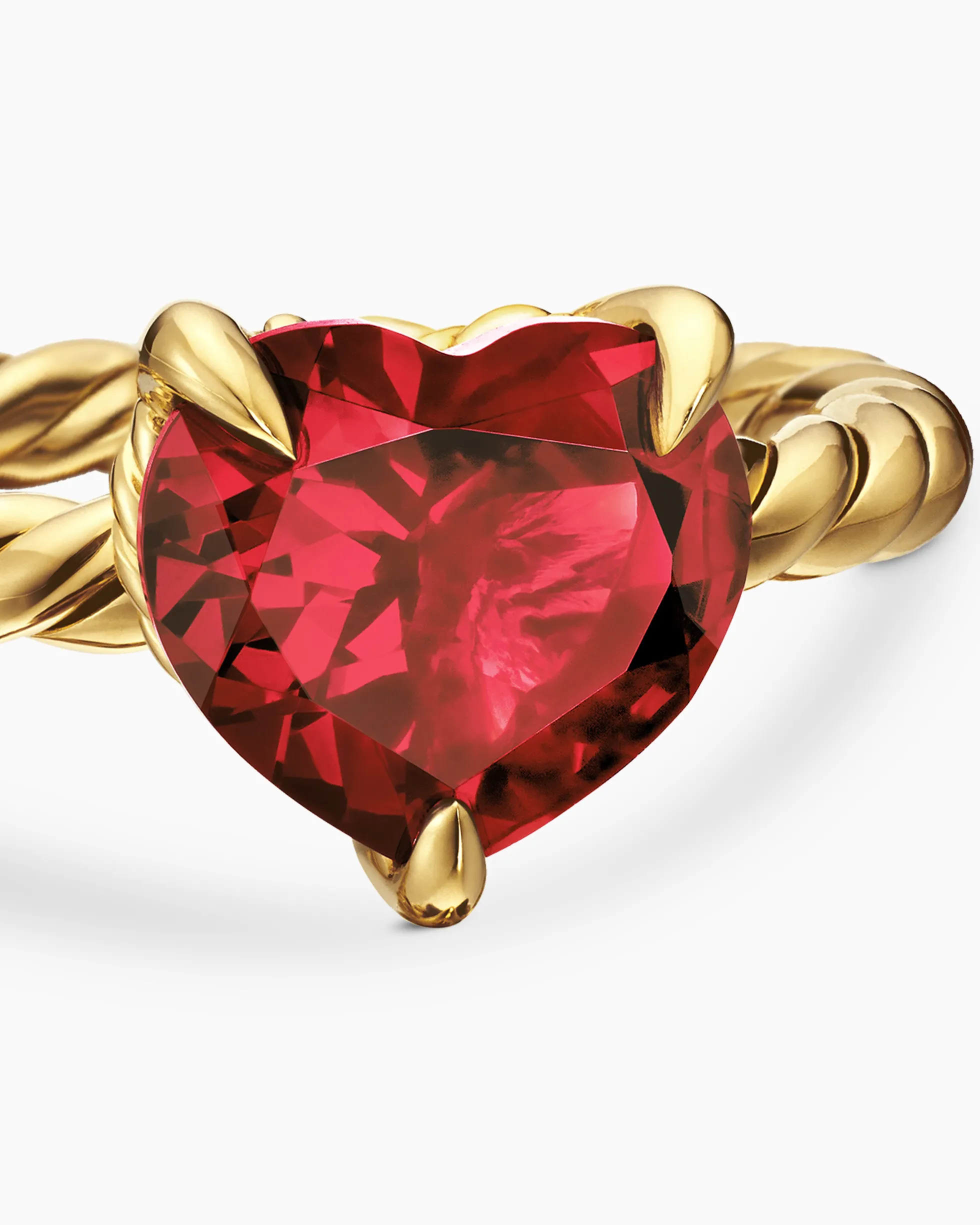 Chatelaine® Heart Ring 18K Yellow Gold with Garnet, 7mm