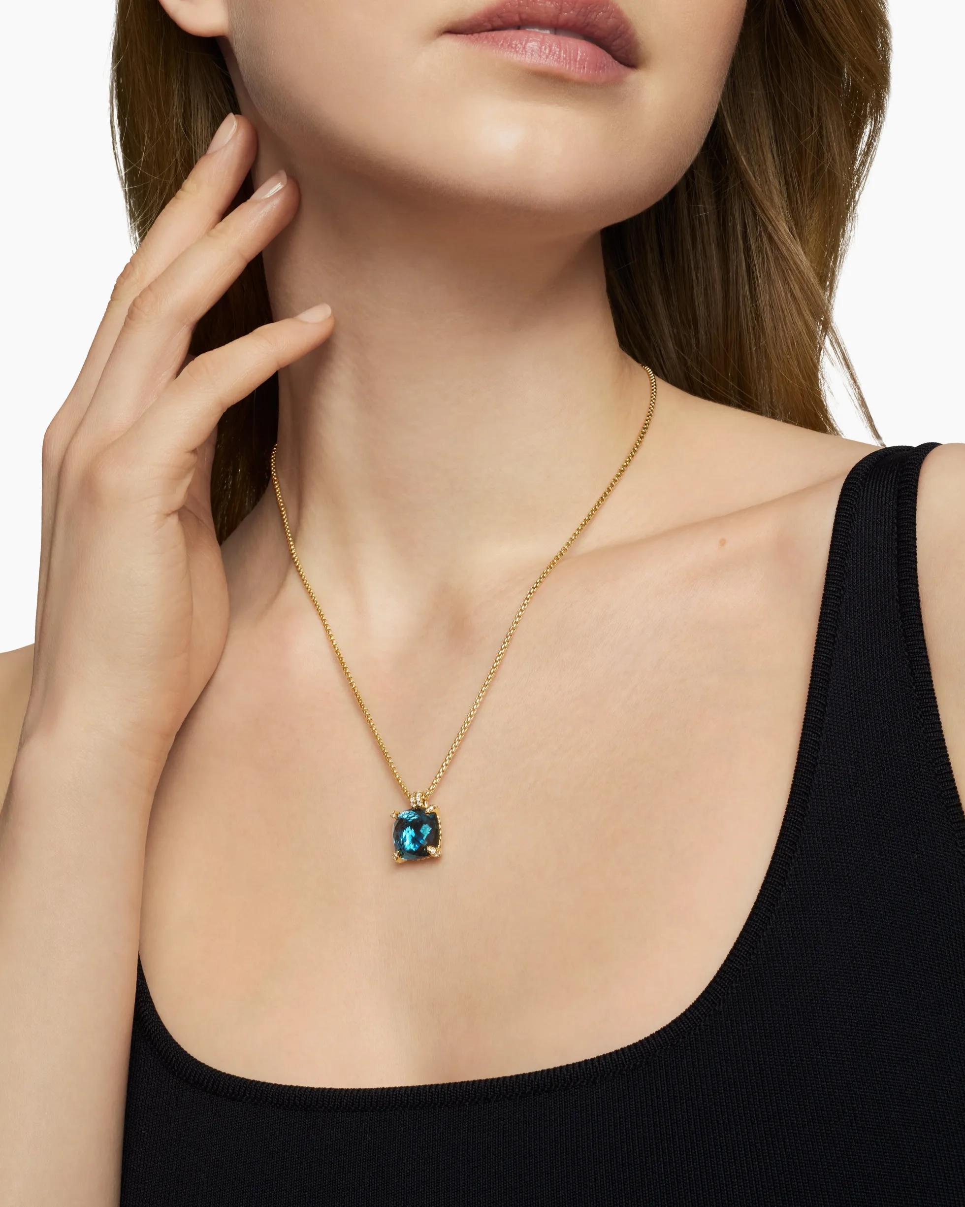Chatelaine® Pendant Necklace 18K Yellow Gold with Hampton Blue Topaz and Diamonds, 14mm