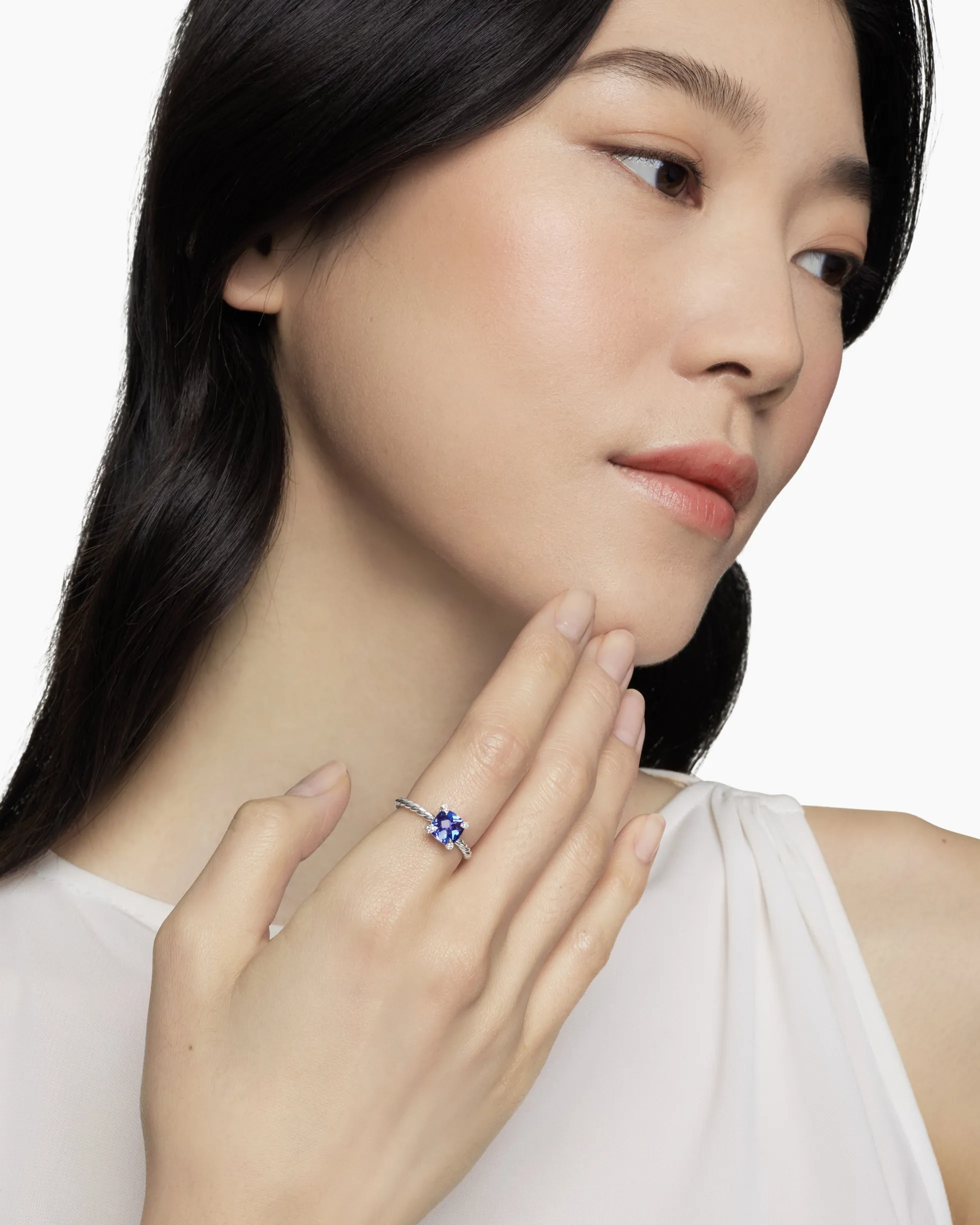 Chatelaine® Ring 18K White Gold with Tanzanite and Diamonds, 7mm