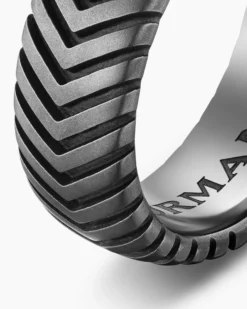 Chevron Band Ring Anthracite Titanium, 8mm