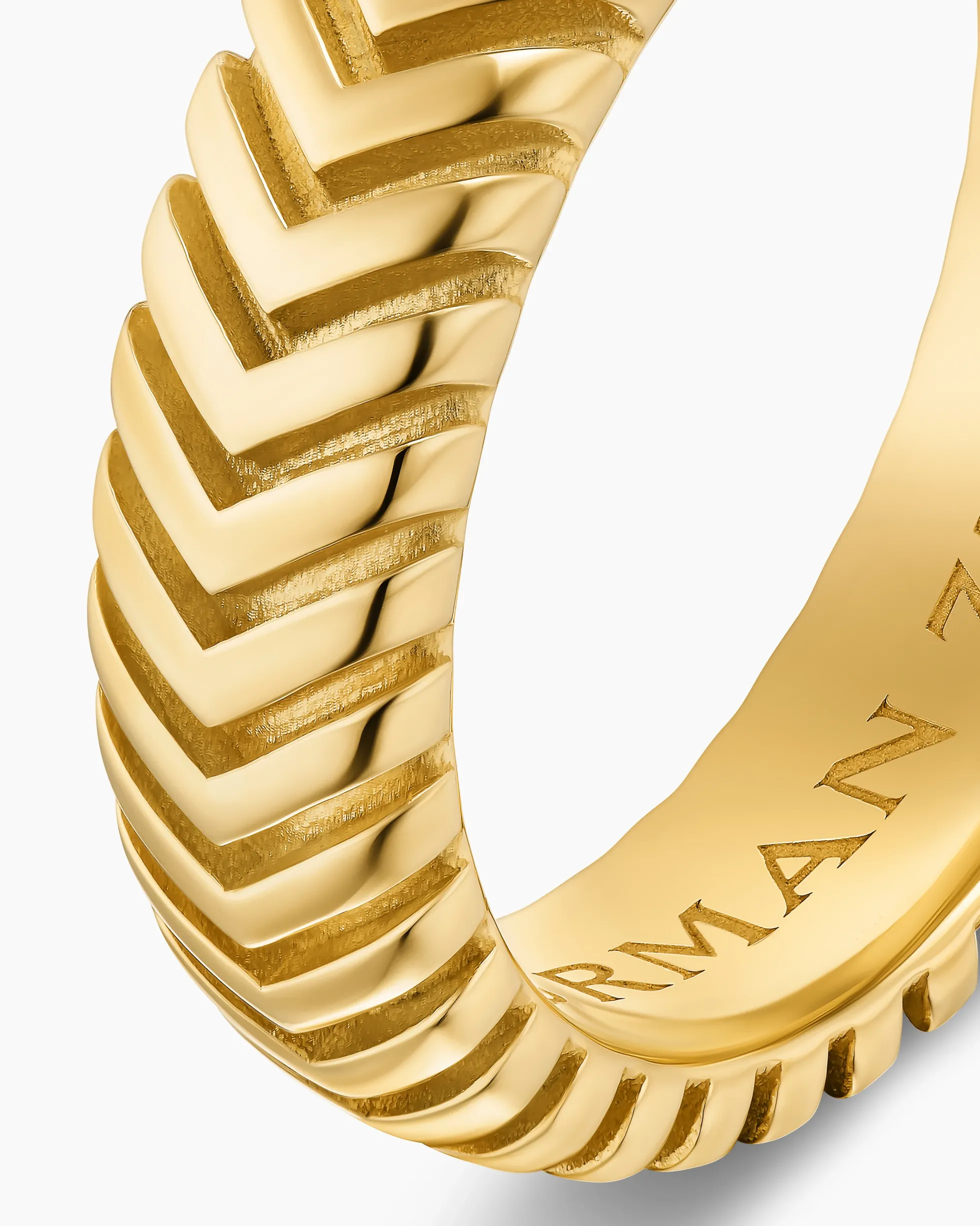 Chevron Band Ring 18K Yellow Gold, 6mm