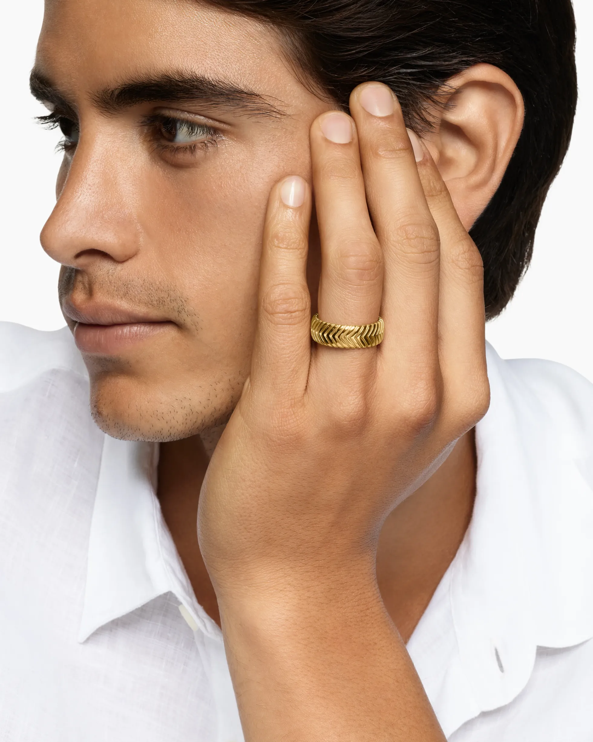 Chevron Band Ring 18K Yellow Gold, 8mm