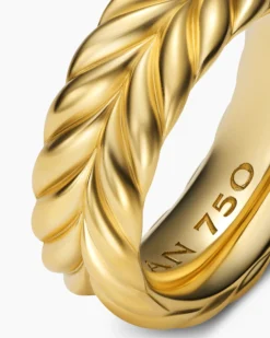 Chevron Band Ring 18K Yellow Gold, 9mm