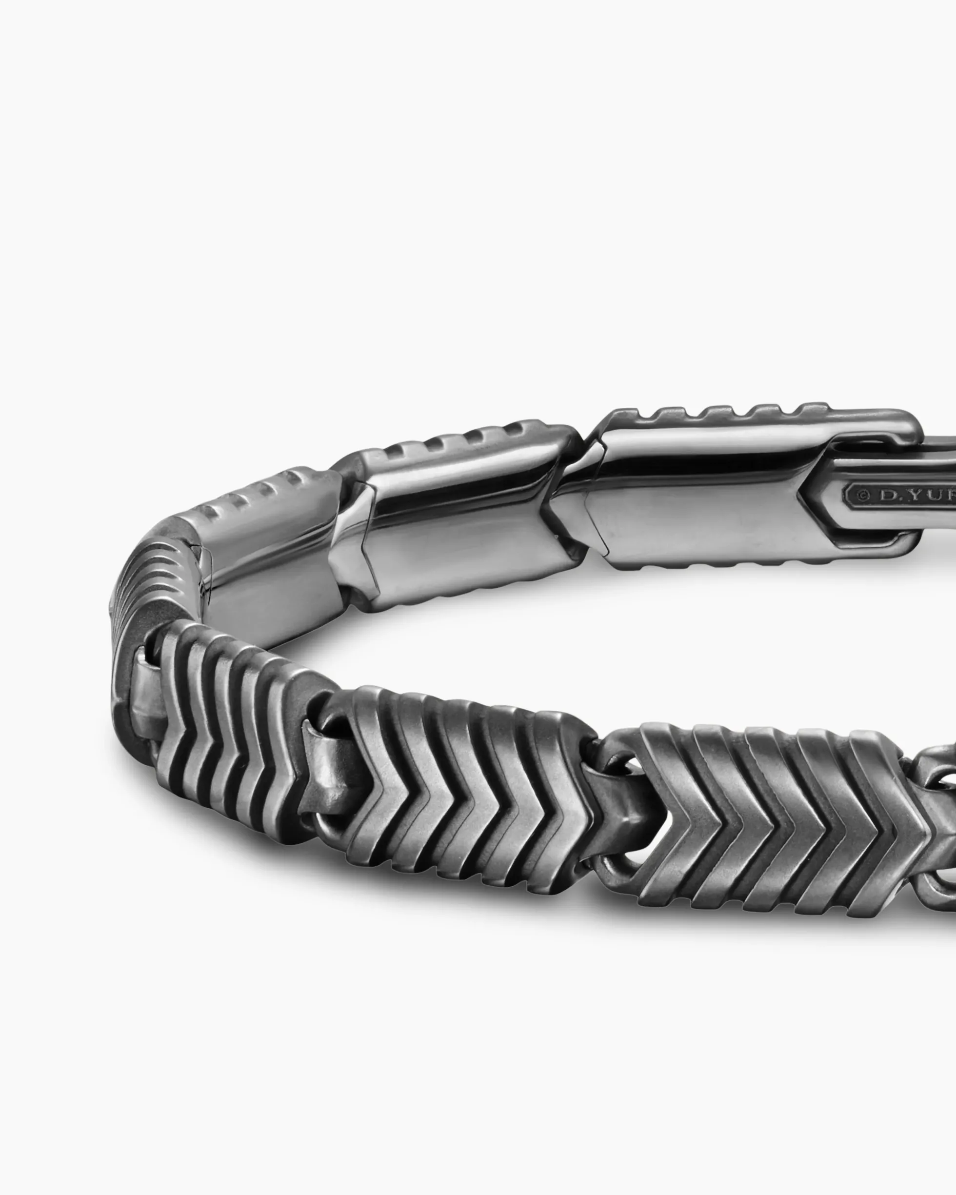 Chevron Link Bracelet Anthracite Titanium, 7.6mm