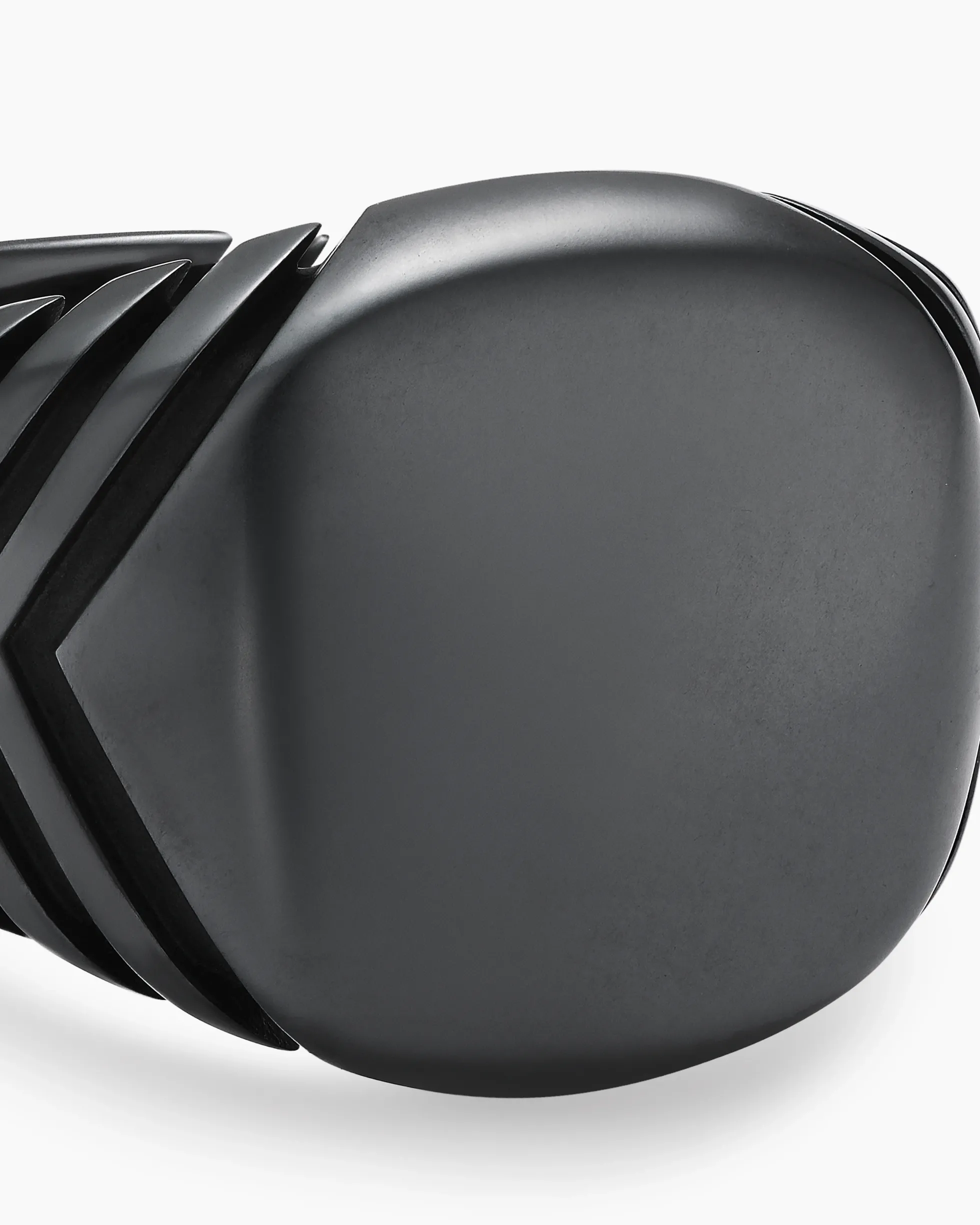 Chevron Signet Ring Black Titanium, 18mm