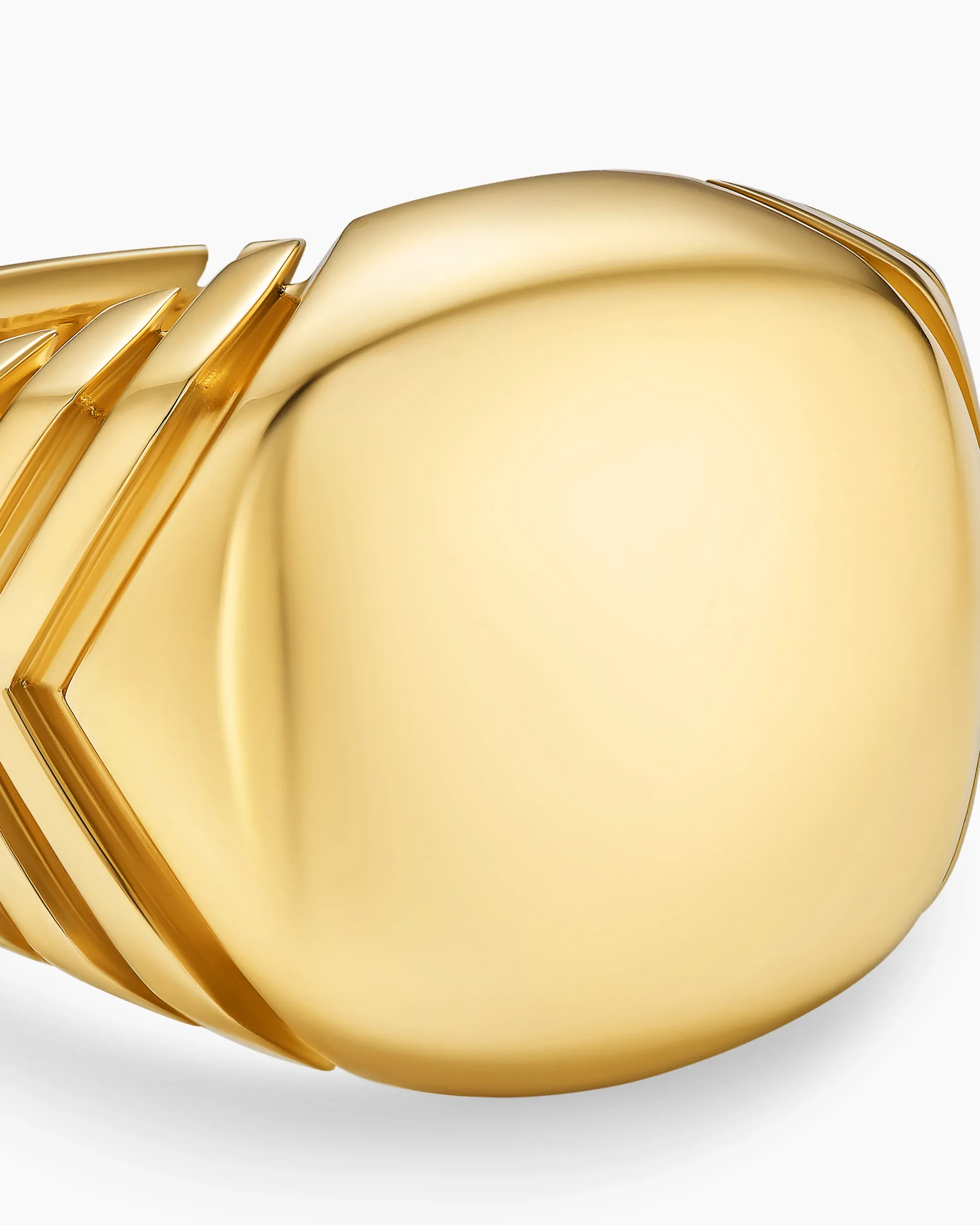 Chevron Signet Ring 18K Yellow Gold, 18mm
