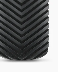 Chevron Tag Black Titanium, 34mm