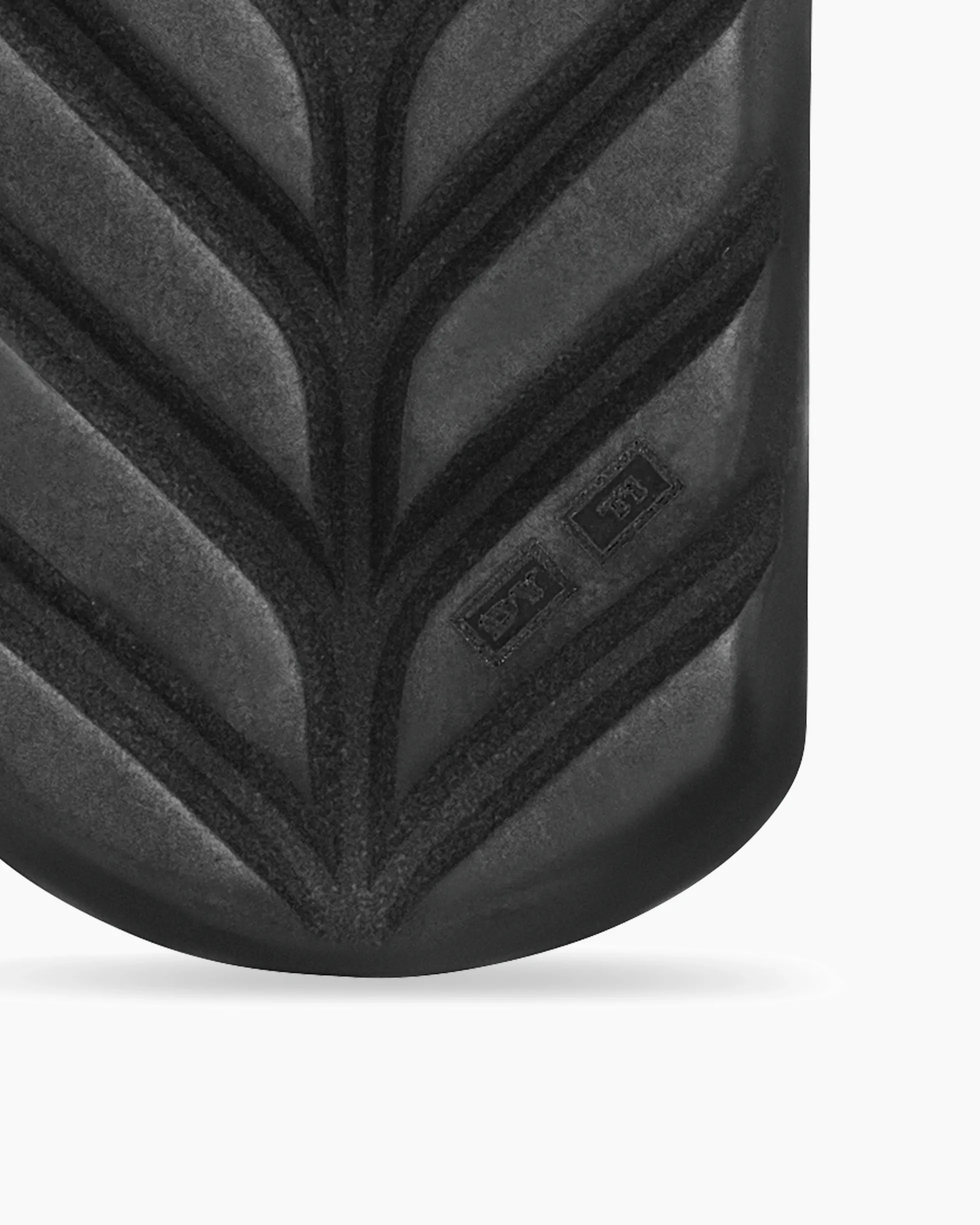 Chevron Tag Black Titanium, 21mm