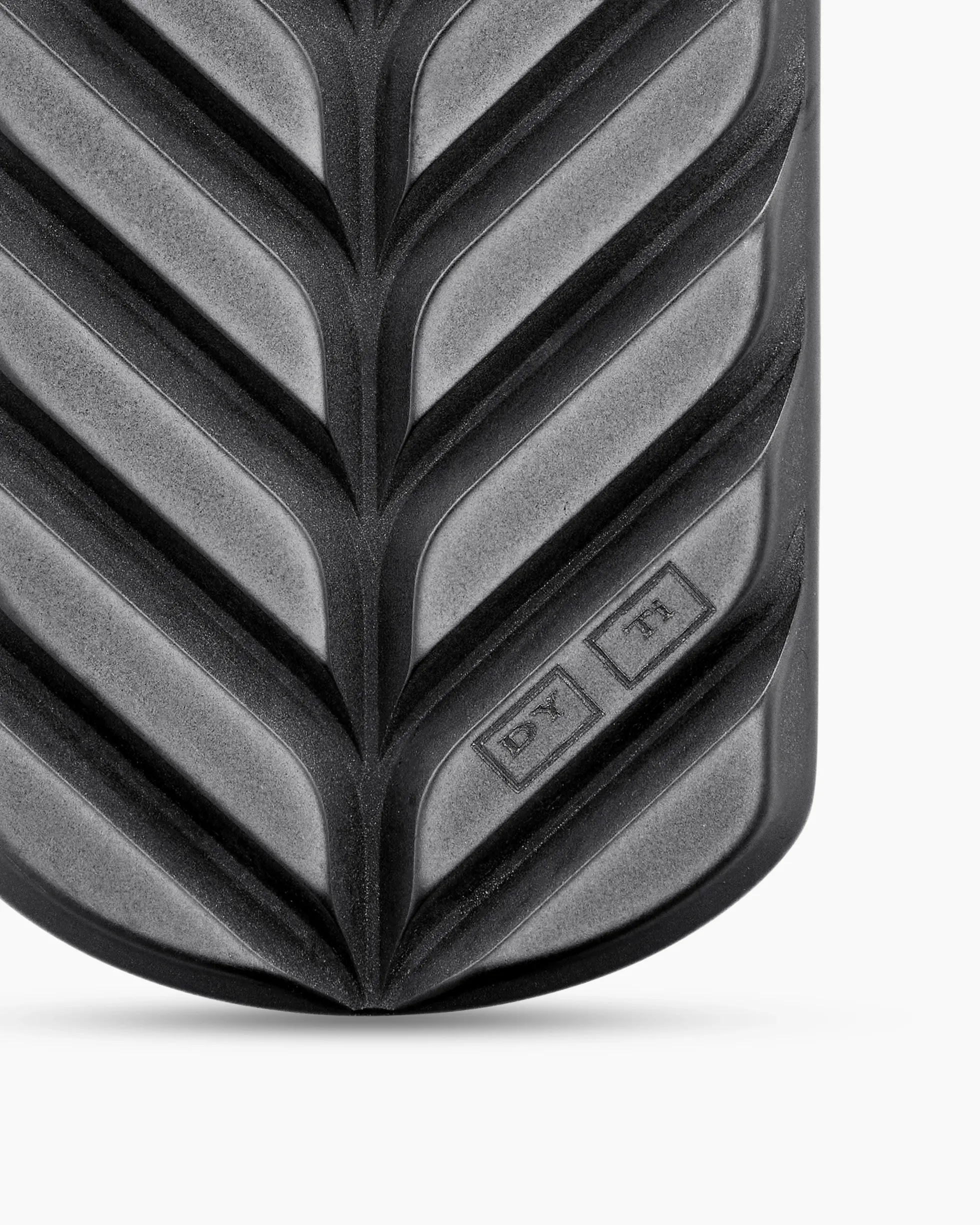 Chevron Tag Black Titanium with Diamonds, 35mm