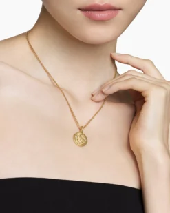 Dragon Amulet 18K Yellow Gold with Diamonds, 19mm