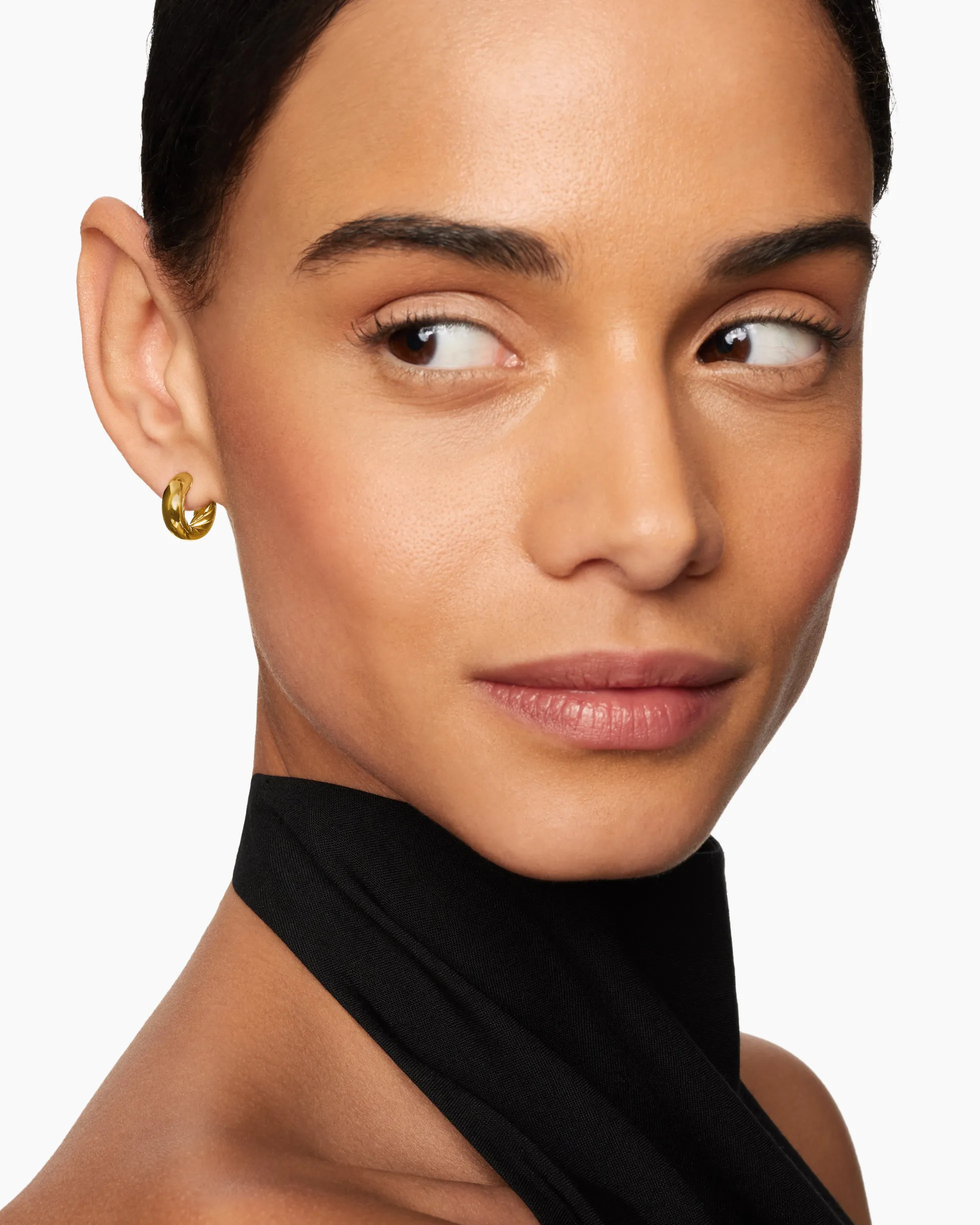 DY Mercer® Micro Hoop Earrings 18K Yellow Gold, 13.4mm