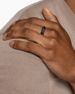 Faceted Band Ring Black Titanium, 6.2mm