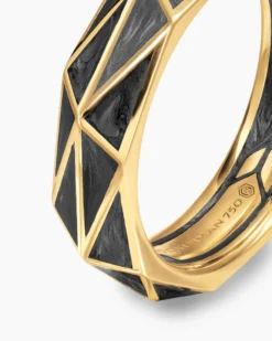 Faceted Band Ring 18K Yellow Gold with Forged Carbon, 6.2mm