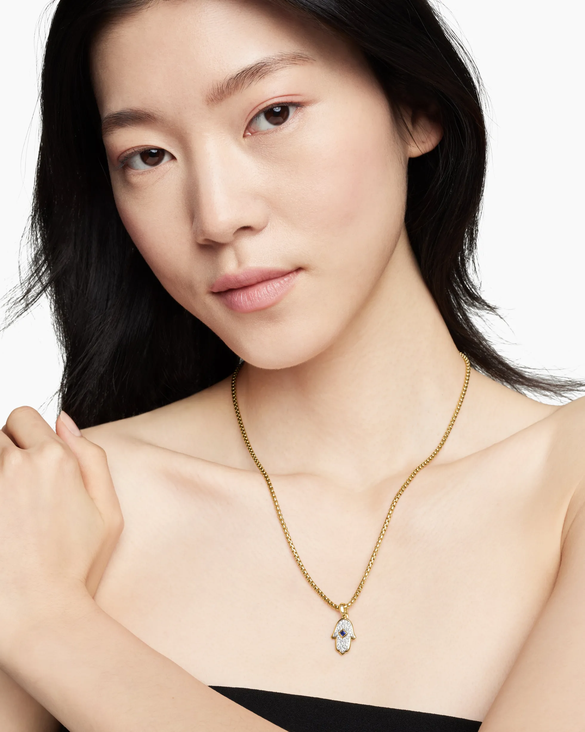 Hamsa Amulet 18K Yellow Gold with Pavé Diamonds and Blue Sapphire, 24.6mm