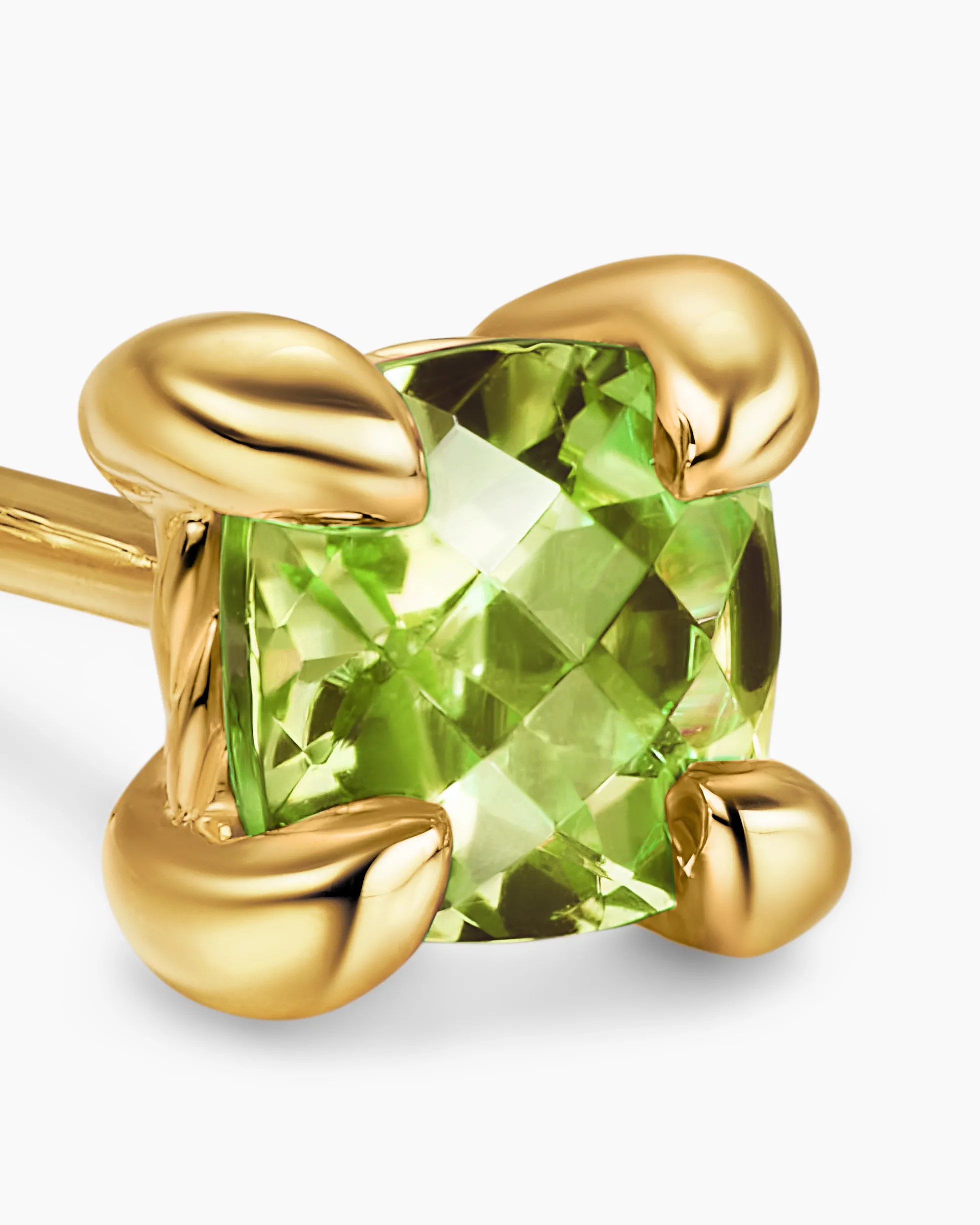 Micro Chatelaine® Stud Earrings 18K Yellow Gold with Peridot, 4.8mm