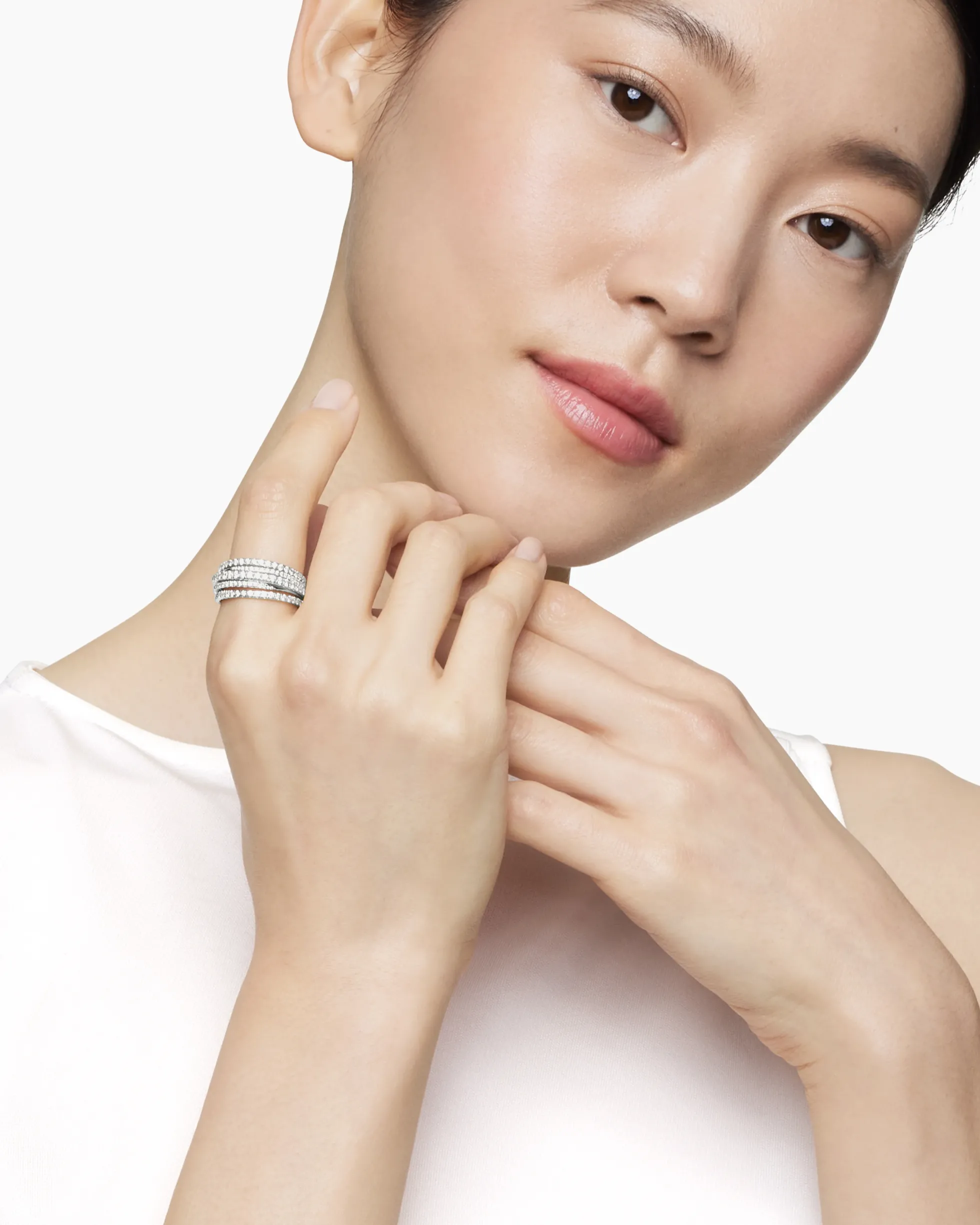 Pavé Crossover Ring 18K White Gold with Diamonds, 11mm