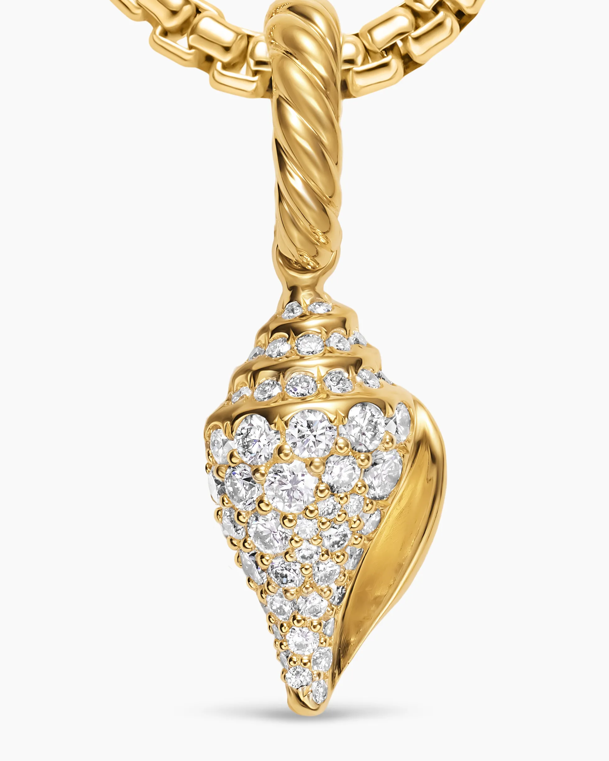 Pavé Shell Amulet 18K Yellow Gold with Diamonds, 12.8mm
