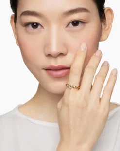Petite Buckle Ring 18K Yellow Gold with Diamonds, 2mm