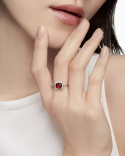 Petite Chatelaine® Pavé Bezel Ring Sterling Silver with Rhodolite Garnet and Diamonds, 7mm