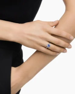 Petite Chatelaine® Pavé Bezel Ring 18K White Gold with Tanzanite and Diamonds, 7mm