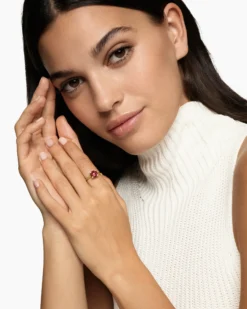Petite Chatelaine® Ring 18K Yellow Gold with Rhodolite Garnet and Diamonds, 8mm