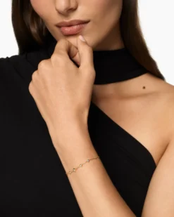 Petite Modern Renaissance® Station Chain Bracelet 18K Yellow Gold with Diamonds, 7.5mm