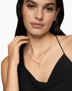 Petite Star of David Pendant 18K Yellow Gold with Diamonds, 11.2mm