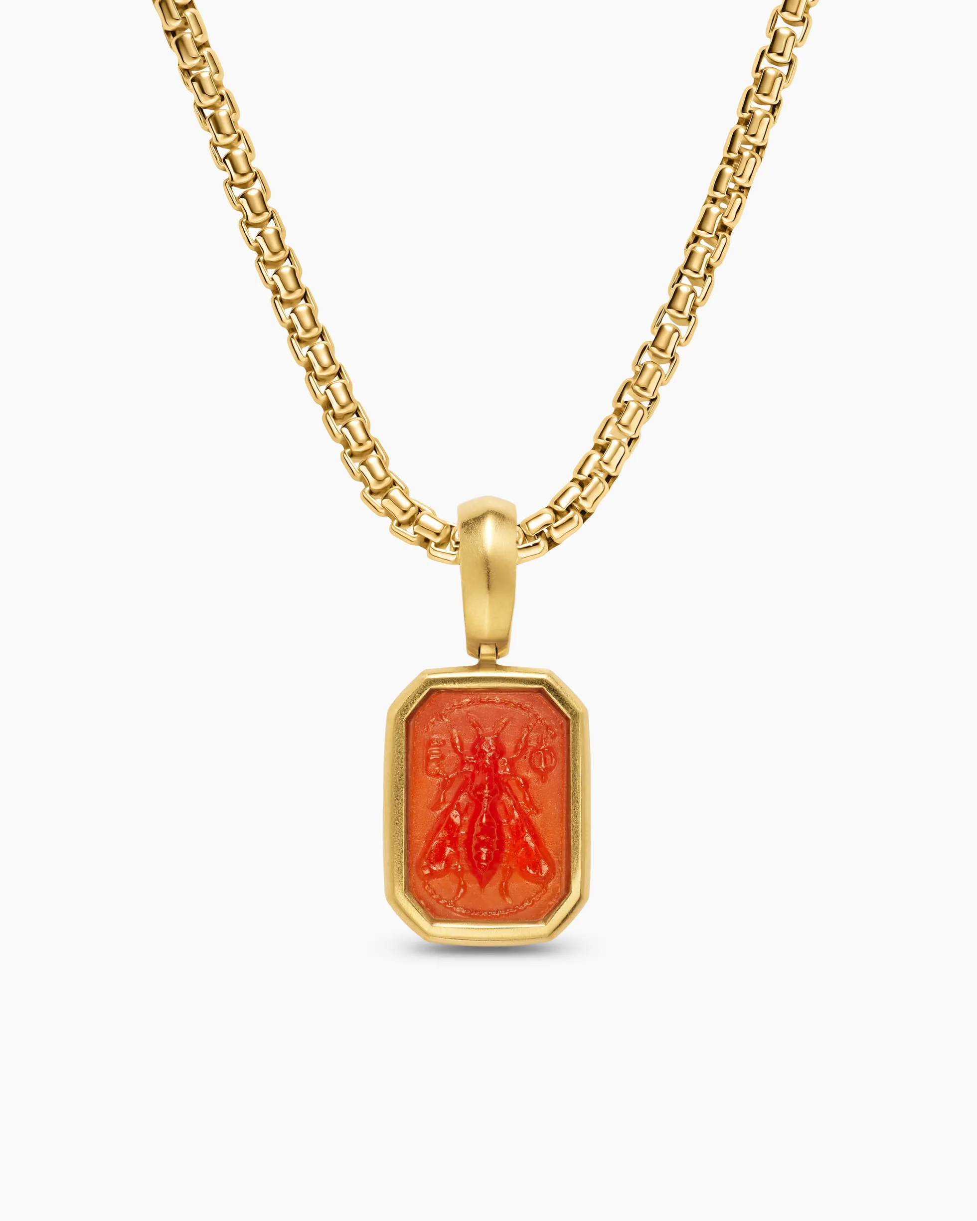 Petrvs® Petite Bee Amulet 18K Yellow Gold with Carnelian, 12.8mm