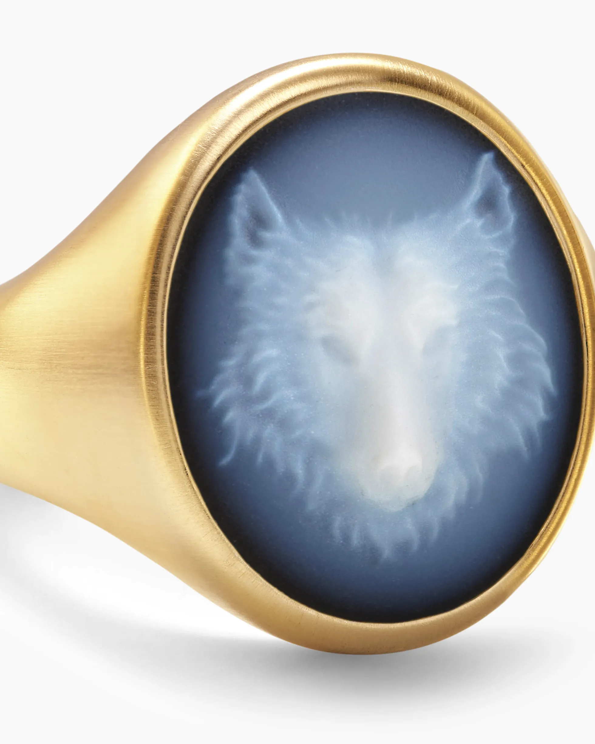 Petrvs® Wolf Signet Ring 18K Yellow Gold with Banded Agate, 21.5mm