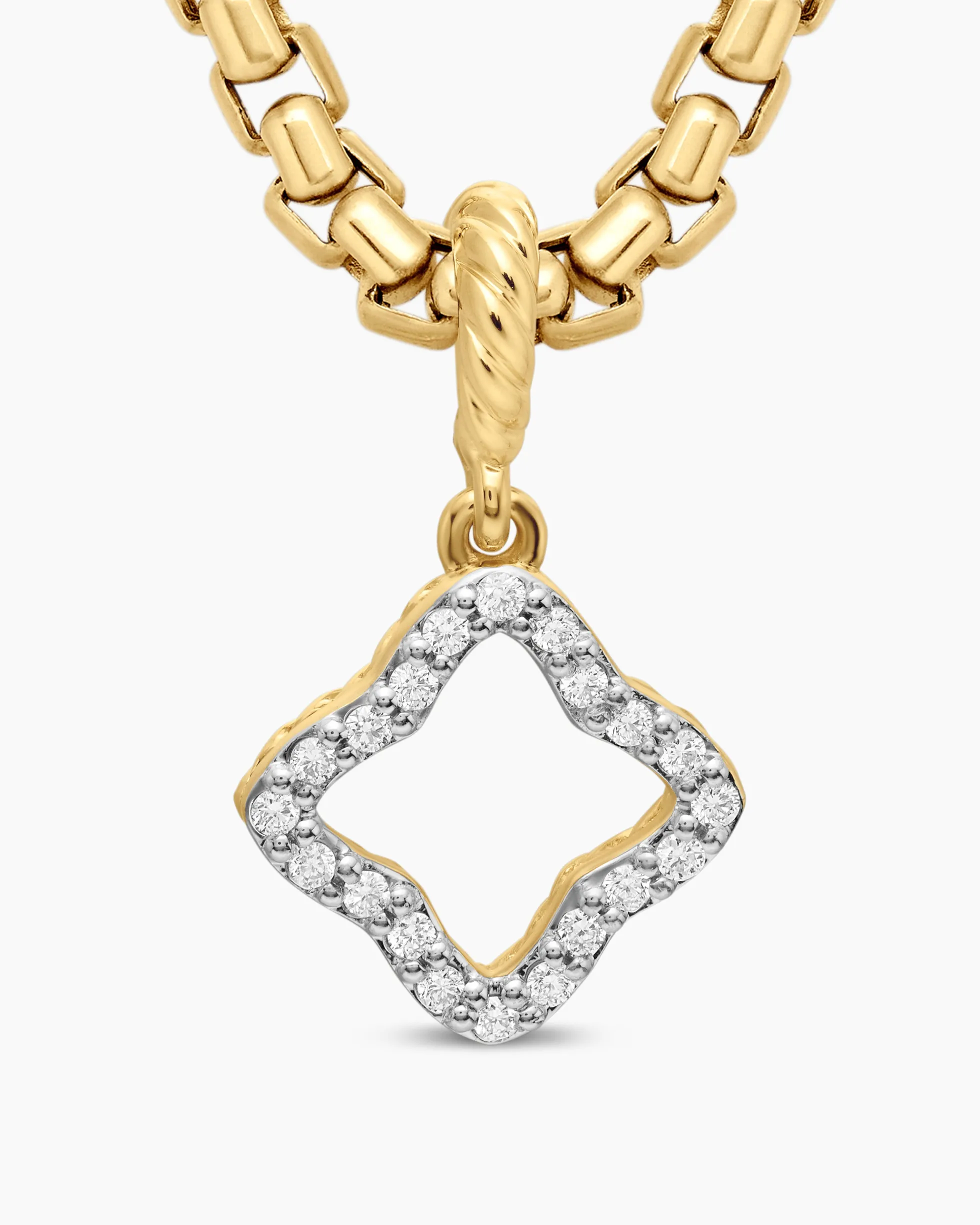 Quatrefoil Amulet 18K Yellow Gold with Diamonds, 11mm