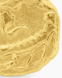 Scorpio Amulet 18K Yellow Gold, 17mm