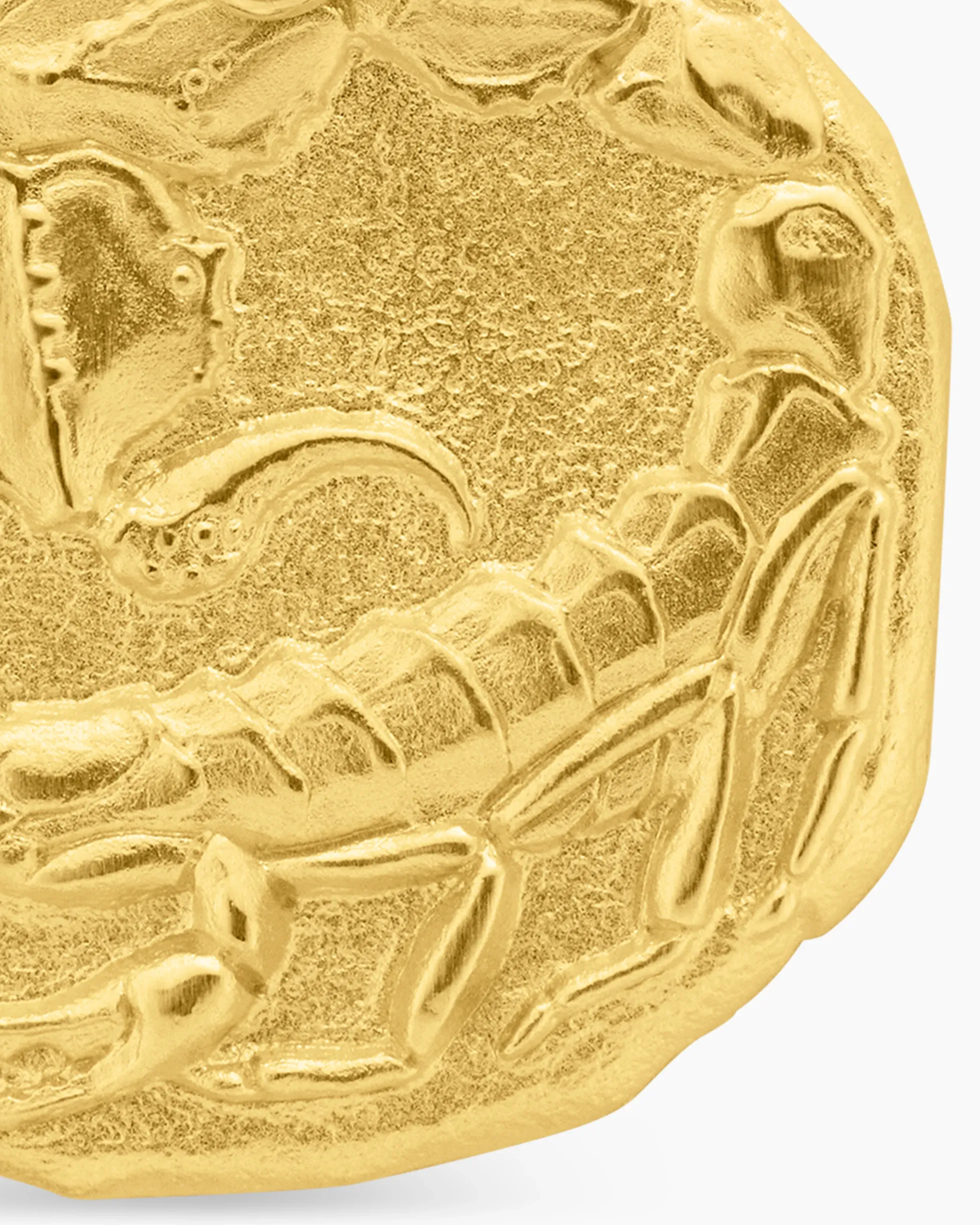Scorpio Amulet 18K Yellow Gold, 17mm