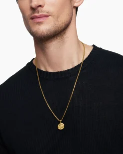 Scorpio Amulet 18K Yellow Gold, 17mm