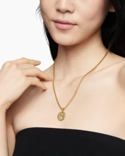 Scorpio Amulet 18K Yellow Gold with Diamonds, 19mm
