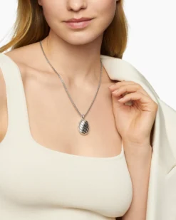 Sculpted Cable Locket Sterling Silver, 27mm