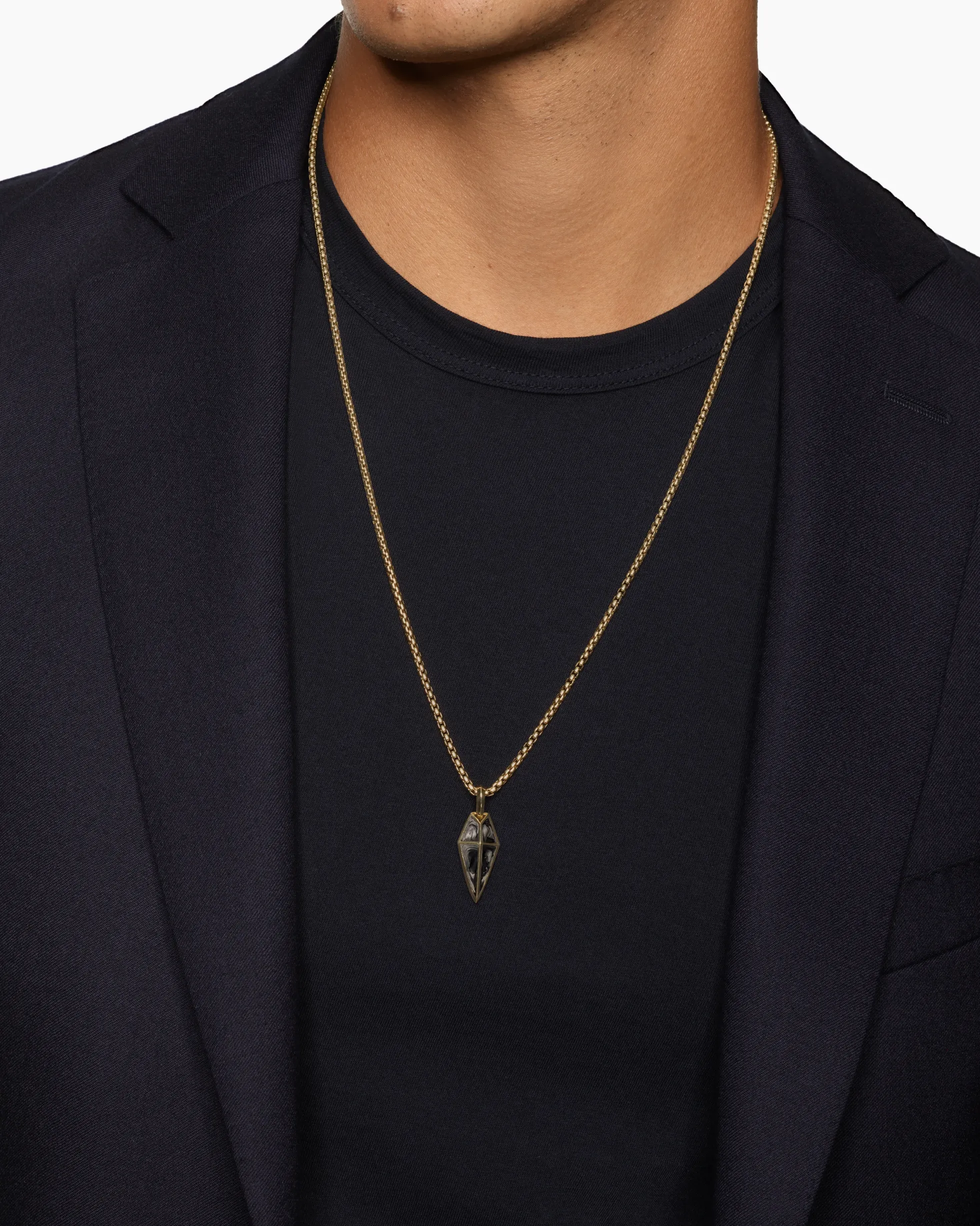Spearpoint Amulet 18K Yellow Gold with Forged Carbon, 27mm