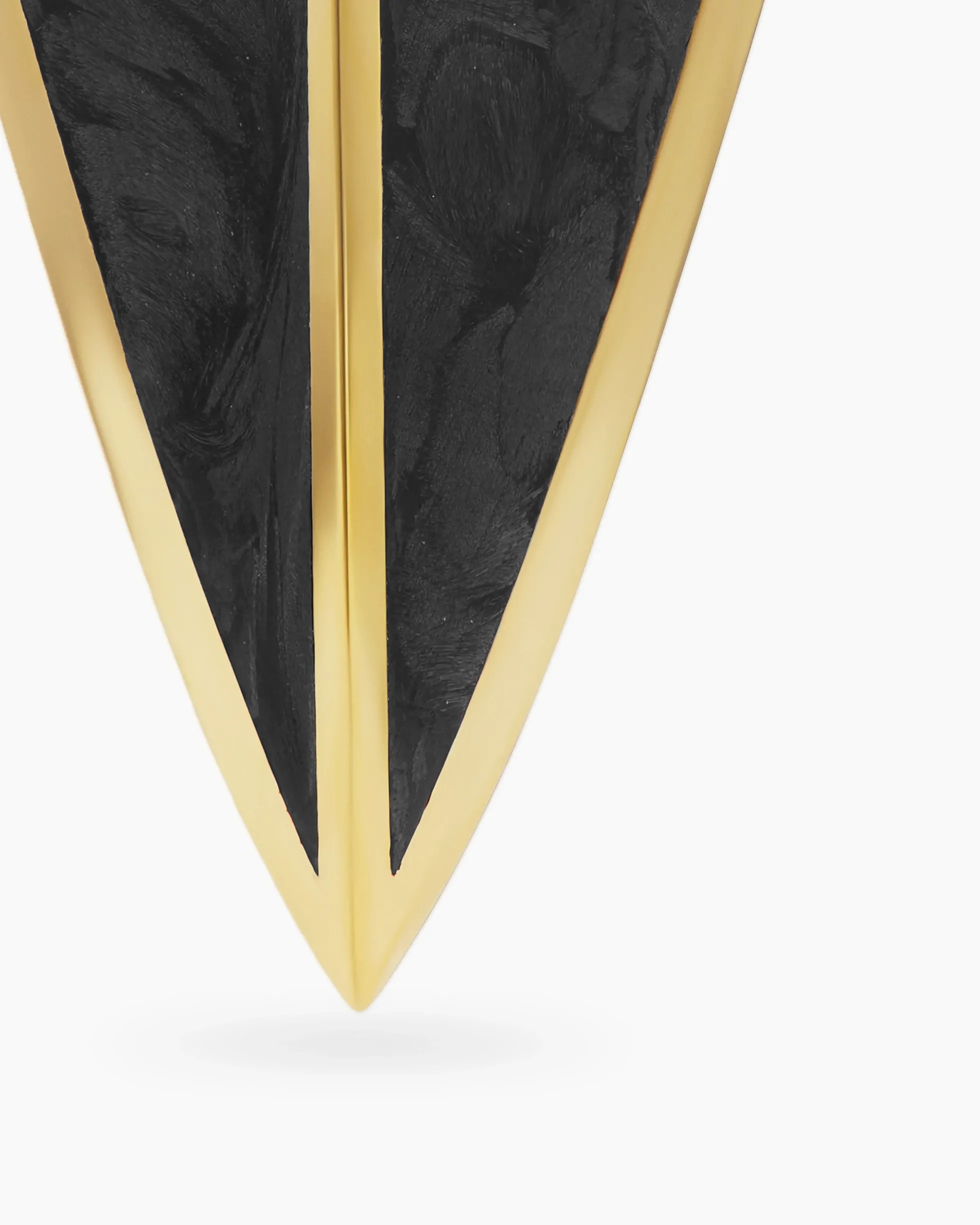 Spearpoint Amulet 18K Yellow Gold with Forged Carbon, 27mm