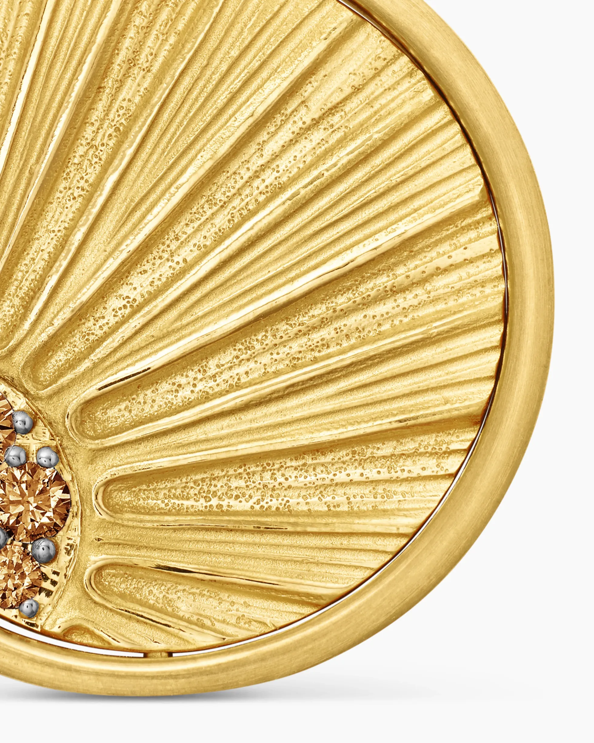 Storm Duality Amulet 18K Yellow Gold with Diamonds, 23.6mm