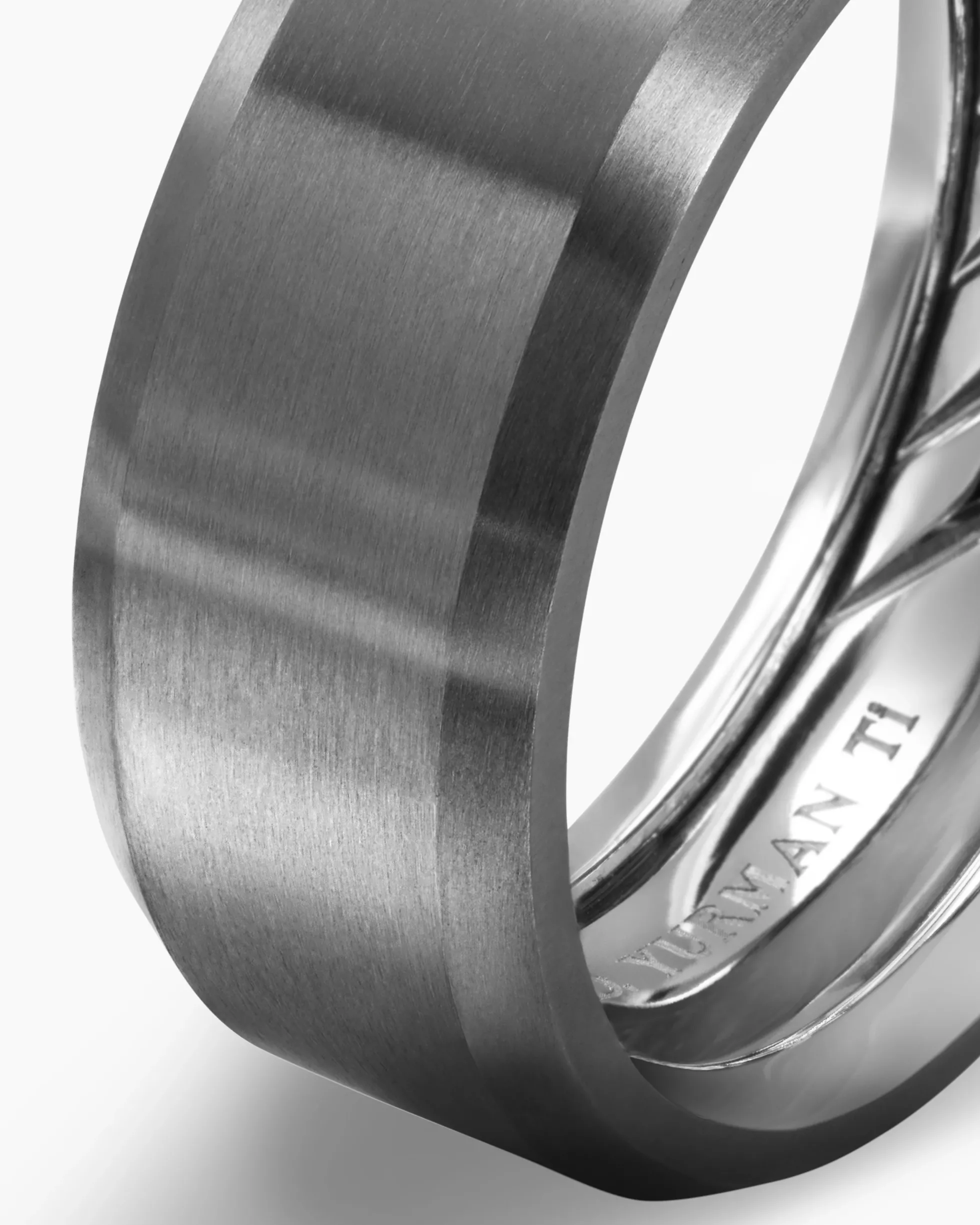 Streamline® Beveled Band Ring Grey Titanium, 8.5mm