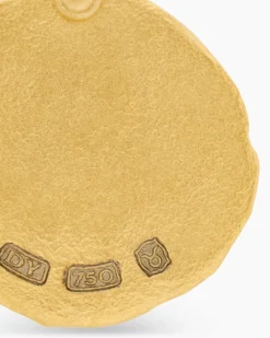Taurus Amulet 18K Yellow Gold, 17mm