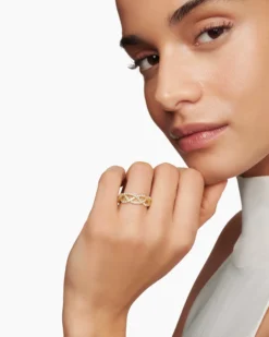 Wisteria® Band Ring 18K Yellow Gold with Diamonds, 7.3mm